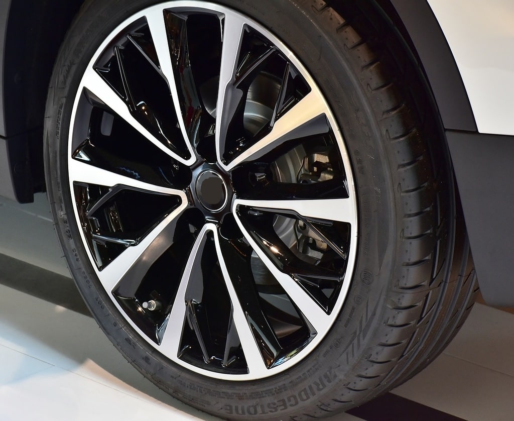 Pneu Radial ou Diagonal Différences, Avantages et Comparatif
