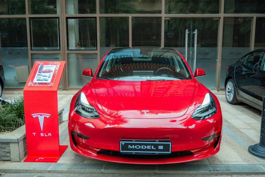 véhicule électrique tesla