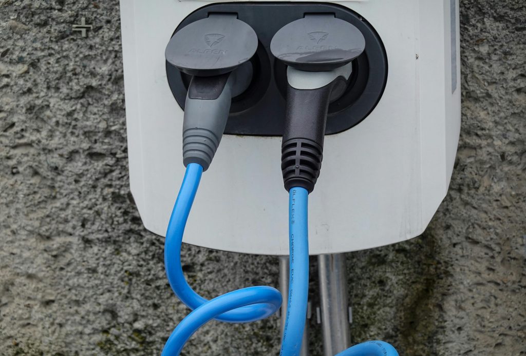 chargeur voiture électrique