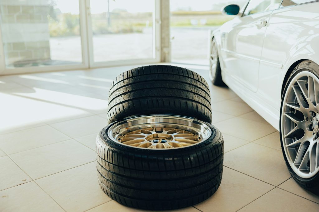 pneus véhicules