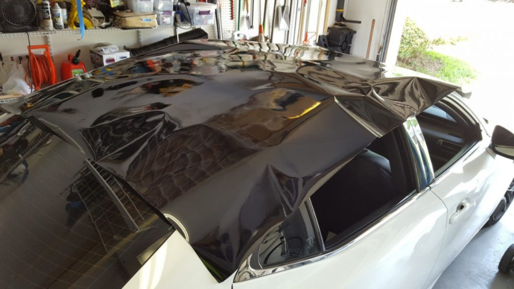 Personnalisation voiture avec toit noir en covering