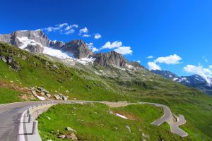 Itinéraire alpin vues majestueuses