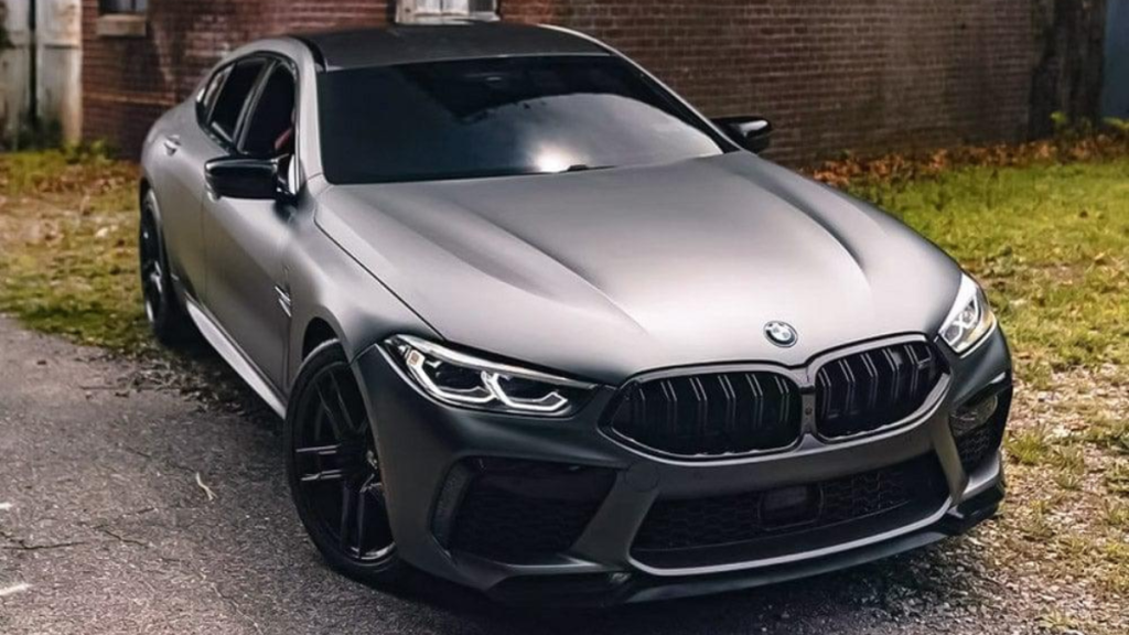 Film carbone covering automobile