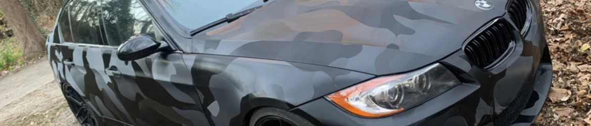 Voiture personnalisée avec covering camouflage design